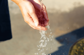Natural remedies for thin weak nails; handwashing and protection